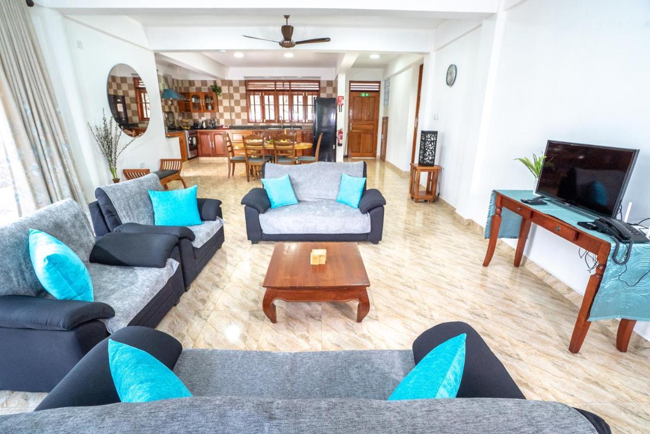 La Belle Residence Self Catering Accommodation Beau Vallon  Buitenkant foto