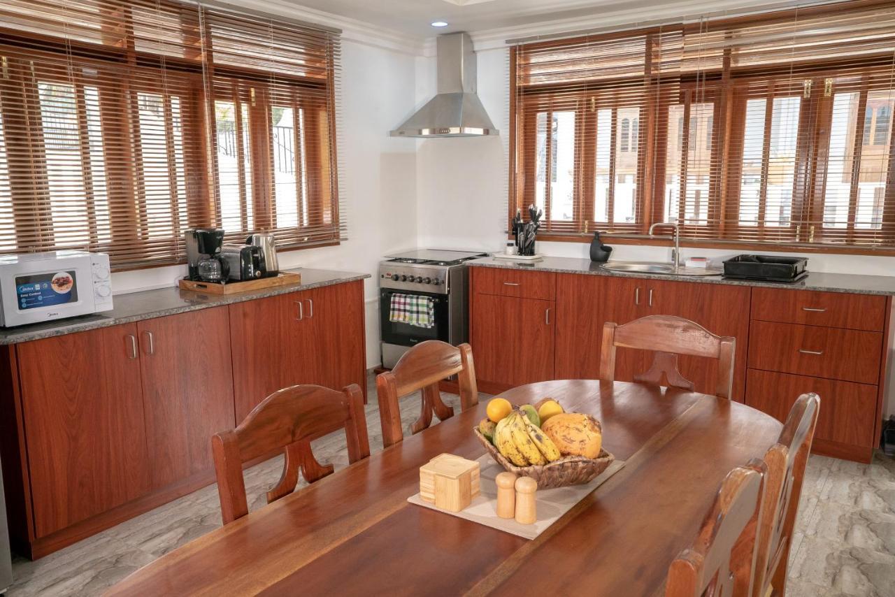 La Belle Residence Self Catering Accommodation Beau Vallon  Buitenkant foto