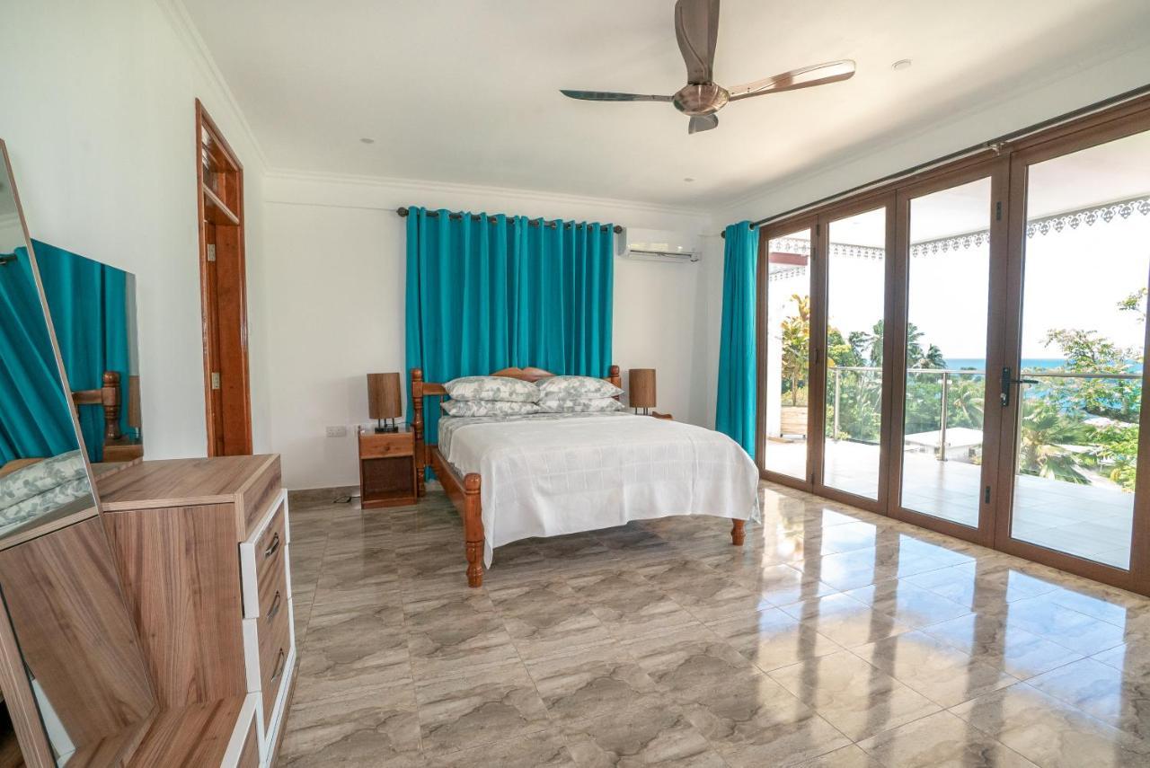 La Belle Residence Self Catering Accommodation Beau Vallon  Buitenkant foto